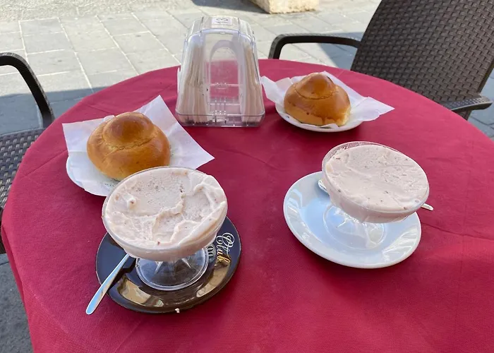 ベッド・アンド・ブレックファスト Duomo 3*